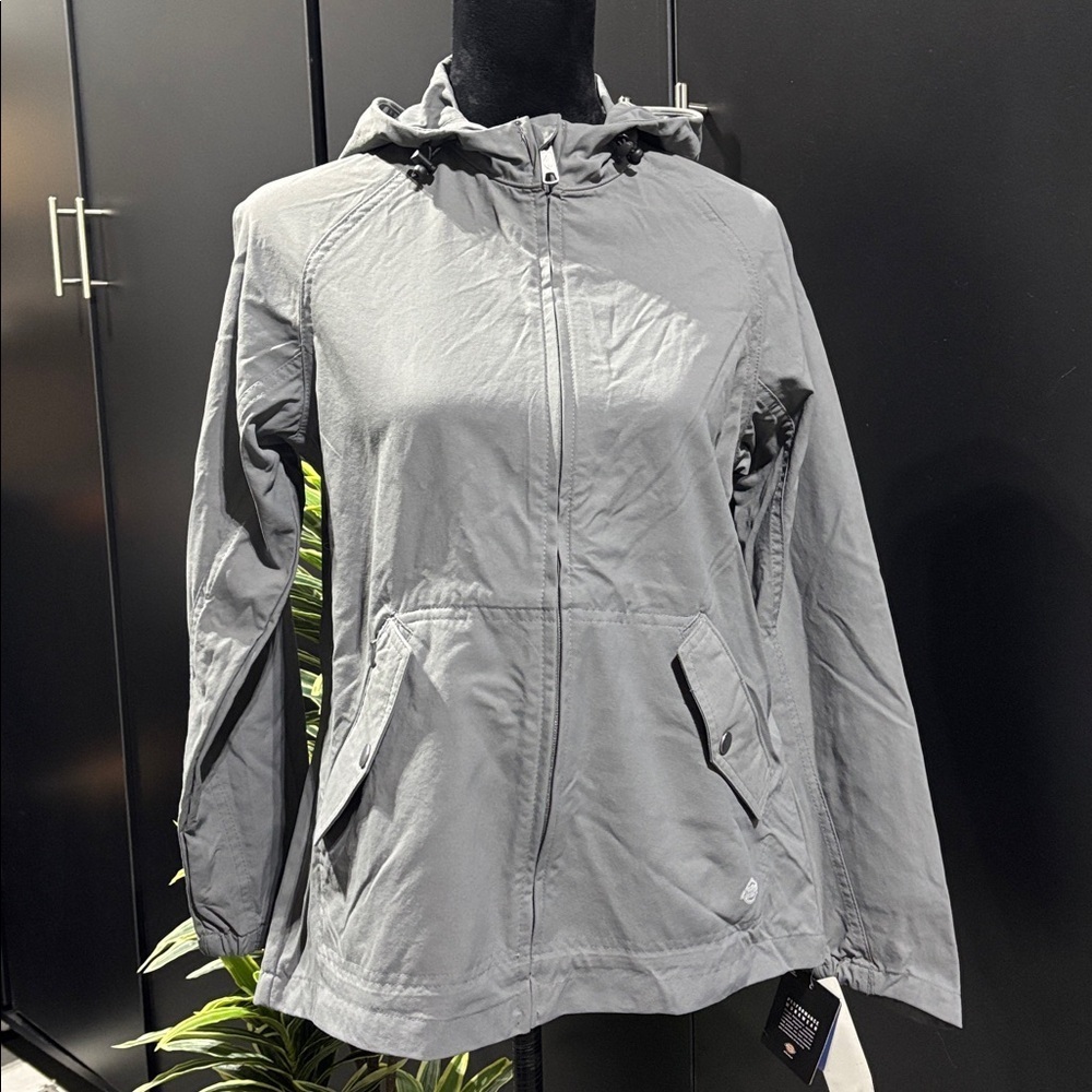 Dickies Hydro Shield Durable water repell, performance,hood,snap pockets,zip up